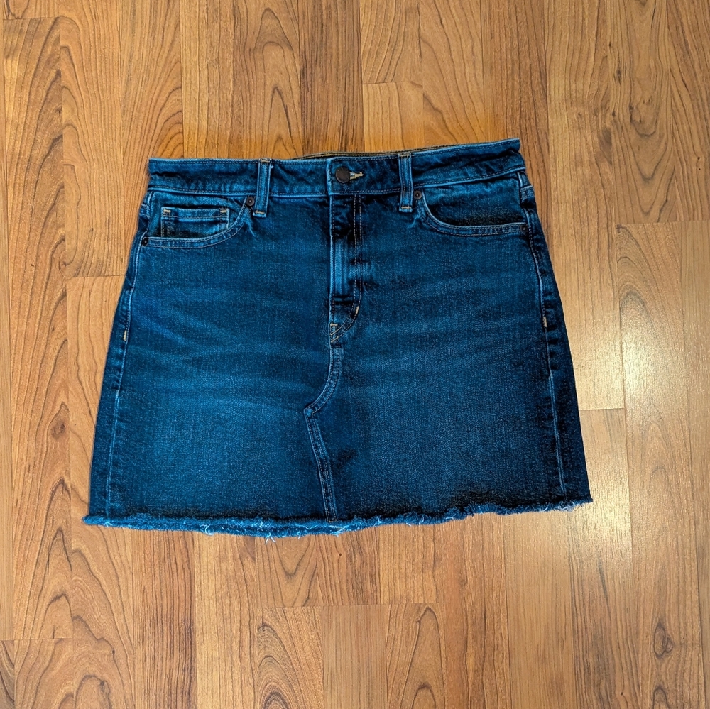 Banana Republic Denim Mini Skirt, Size Small